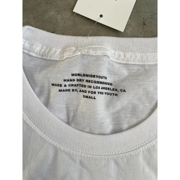 Worldwide youth white tee SZ small - Picture 3 of 3